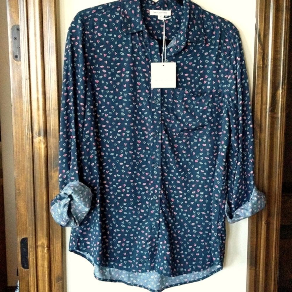 Beach Lunch Lounge Alana Heart and Kiss print button down- long sleeve top - Picture 2 of 14